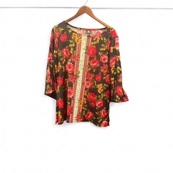 JM Collection Tops - Women's floral 3/4 sleeve‎ blouse my JM Collection size Large (L4)